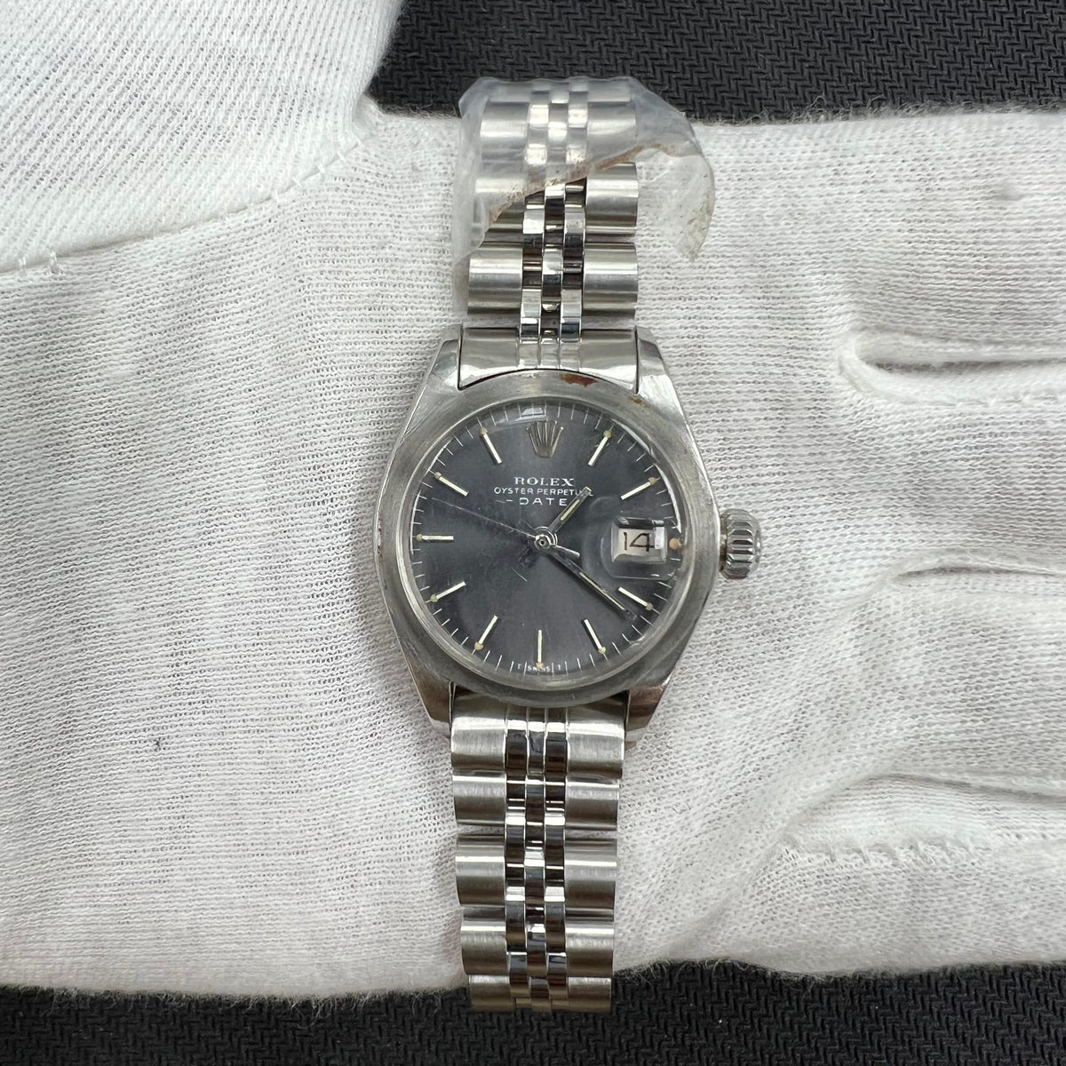 Rolex oyster perpetual date 6924