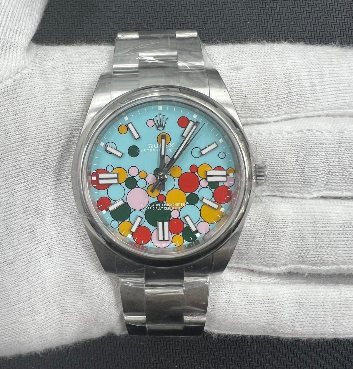 Rolex oyster perpetual 124300