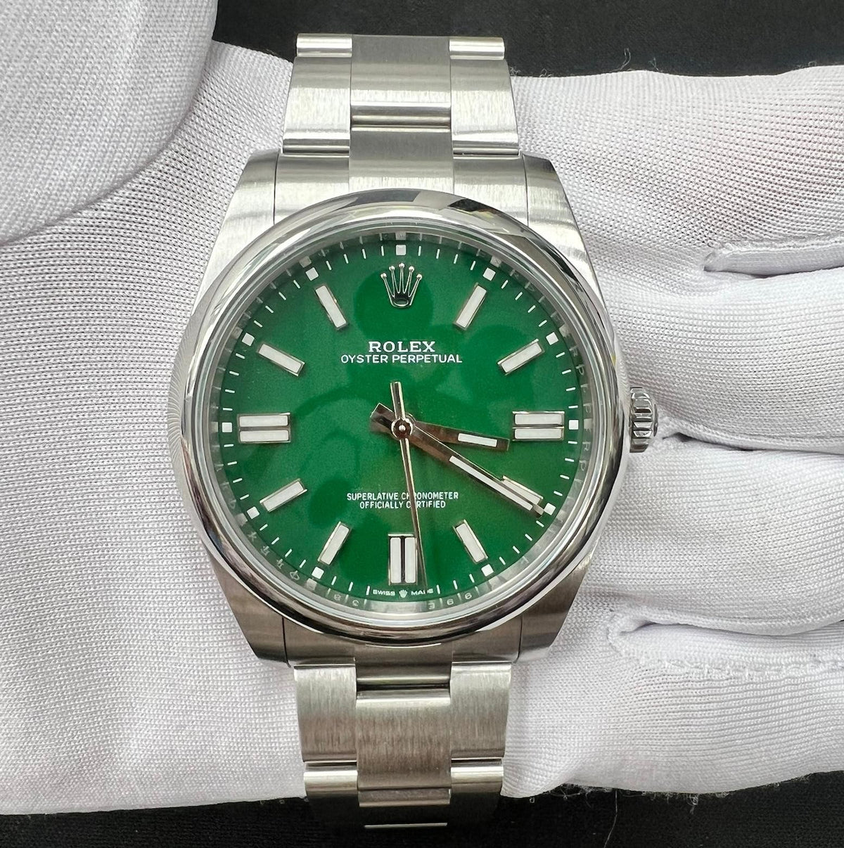 Rolex oyster perpetual 124300